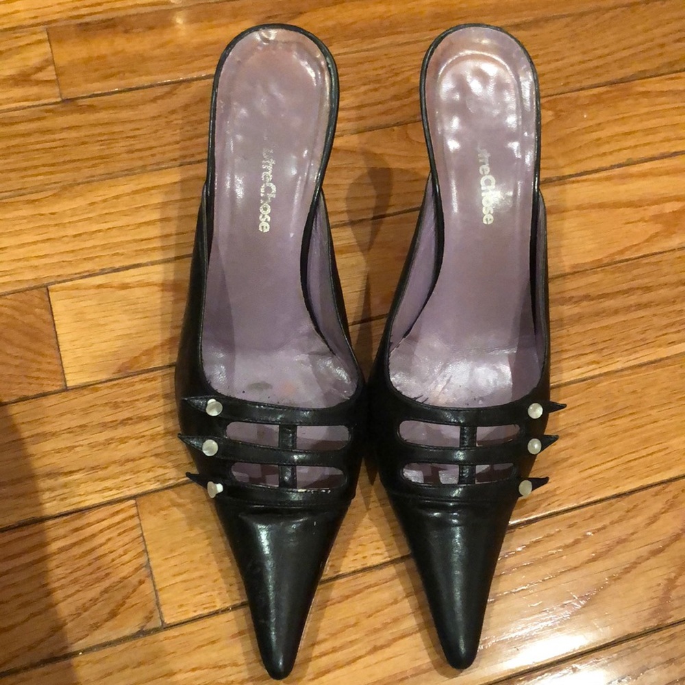 Pointy Toe mule pumps